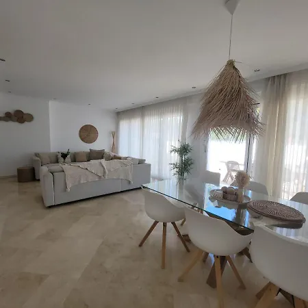 Private Luxurious Walking Distance To Puerto Banus *