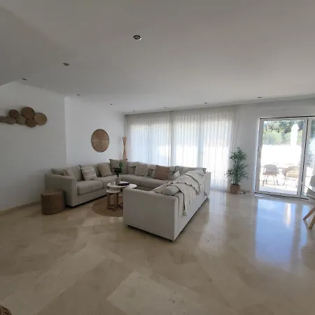 Private Luxurious Walking Distance To Puerto Banus Marbella