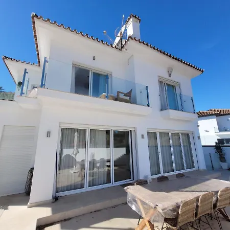 Villa Private Luxurious Walking Distance To Puerto Banus *