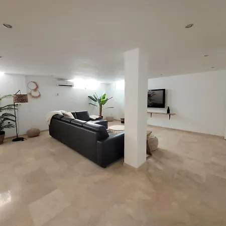 Private Luxurious Walking Distance To Puerto Banus