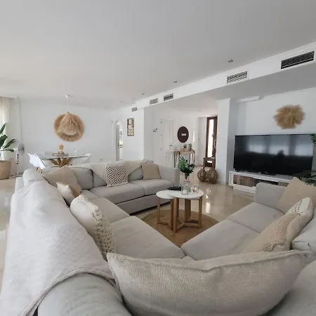 Private Luxurious Walking Distance To Puerto Banus Marbella