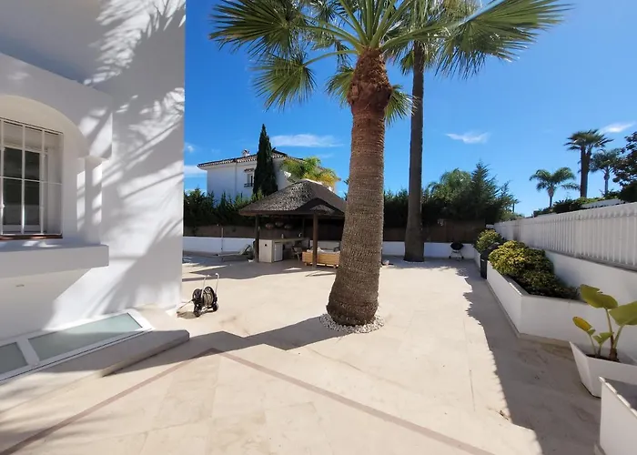 Private Luxurious Walking Distance To Puerto Banus * マルベーリャ