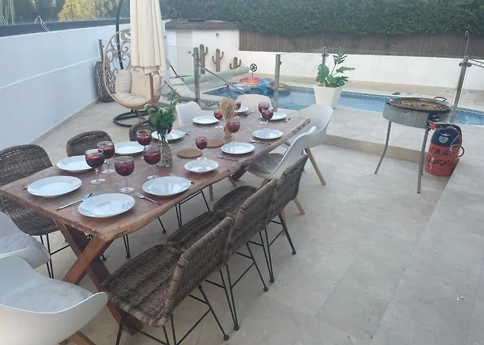 Private Luxurious Walking Distance To Puerto Banus *