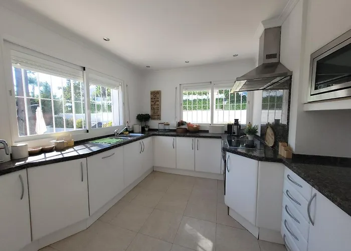 Private Luxurious Walking Distance To Puerto Banus