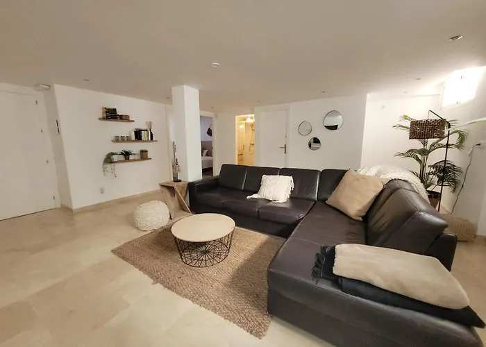 Private Luxurious Walking Distance To Puerto Banus Willa