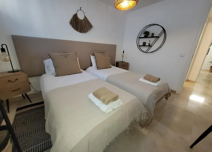 Private Luxurious Walking Distance To Puerto Banus *