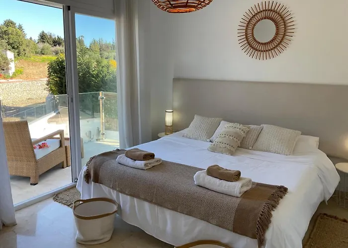 Private Luxurious Walking Distance To Puerto Banus * マルベーリャ