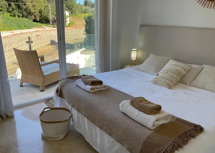 Private Luxurious Walking Distance To Puerto Banus Willa
