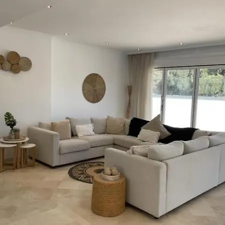 Villa Private Luxurious Walking Distance To Puerto Banus *